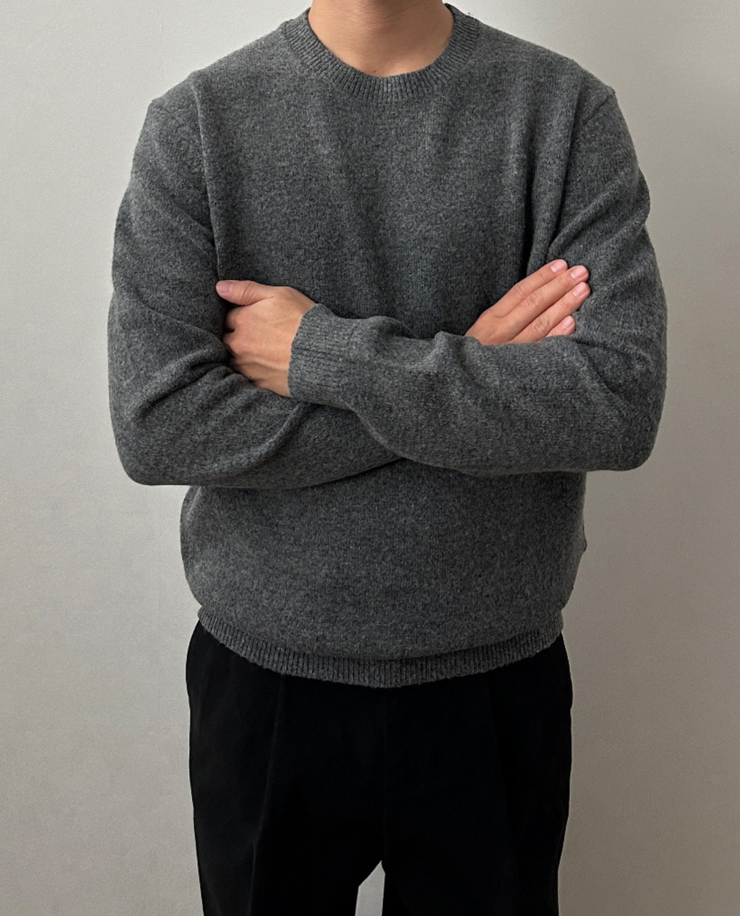 Gebreide herentrui met ronde hals en geribde boorden