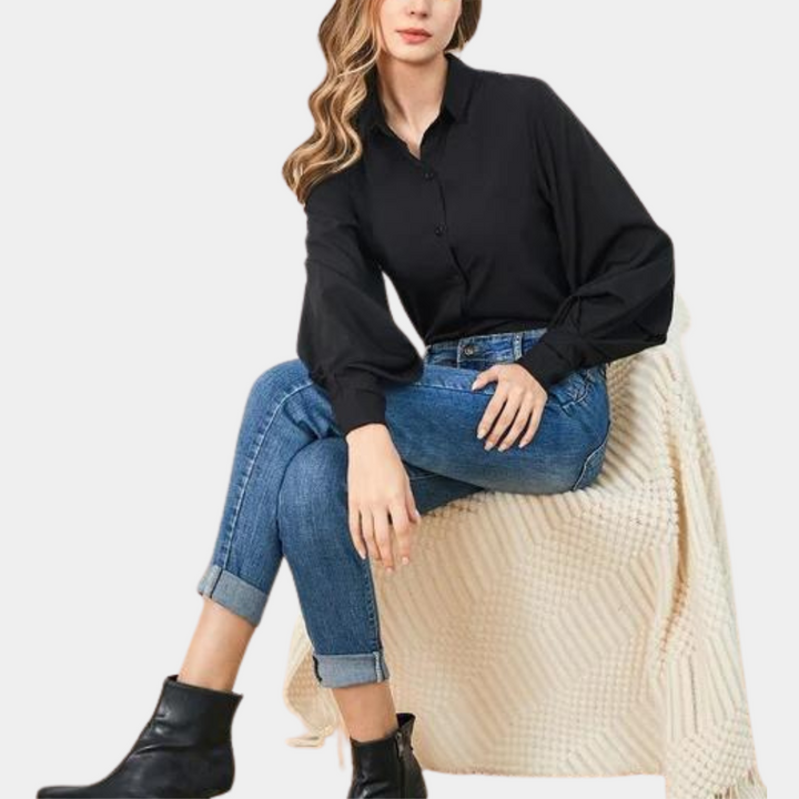 Elegante damesblouse met bisschopsmouwen