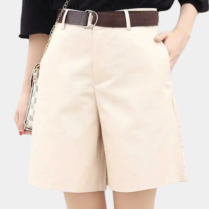 Eenvoudige damesshort
