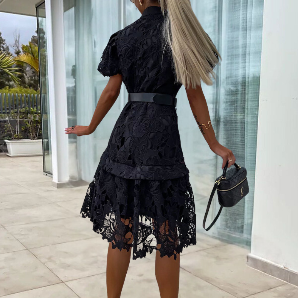 Dames midi-jurk met pofmouwen, ceintuur en kantdetails