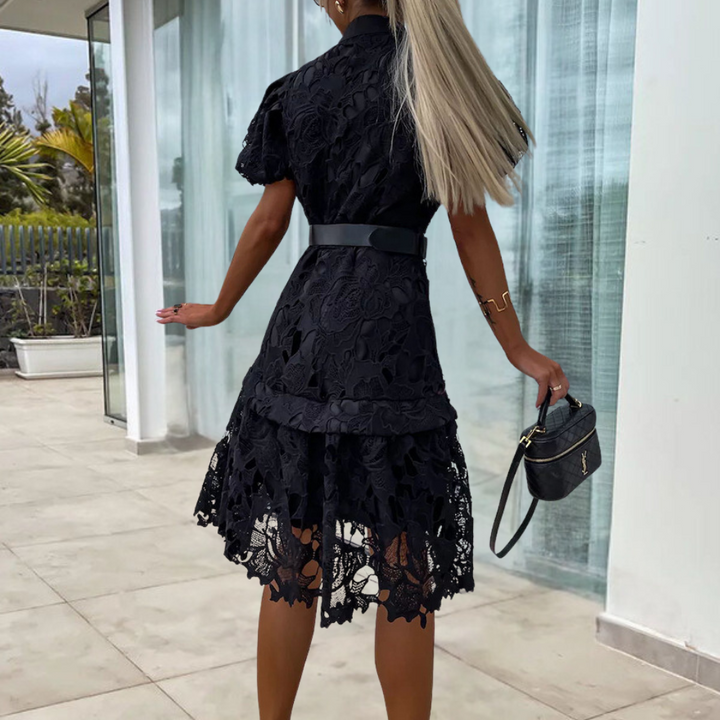 Dames midi-jurk met pofmouwen, ceintuur en kantdetails