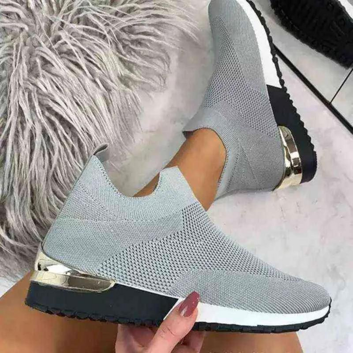 Dames slip-on sneakers met minimalistisch ontwerp en flexibele zool