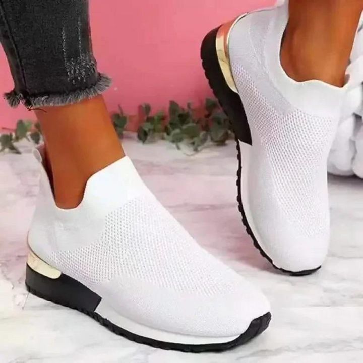 Dames slip-on sneakers met minimalistisch ontwerp en flexibele zool