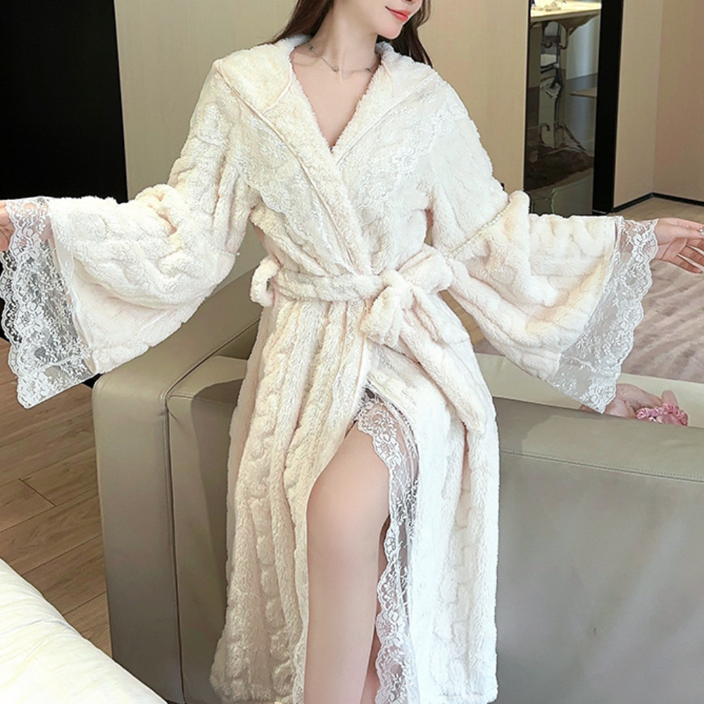Cosmina - Elegante damesloungewear met capuchon