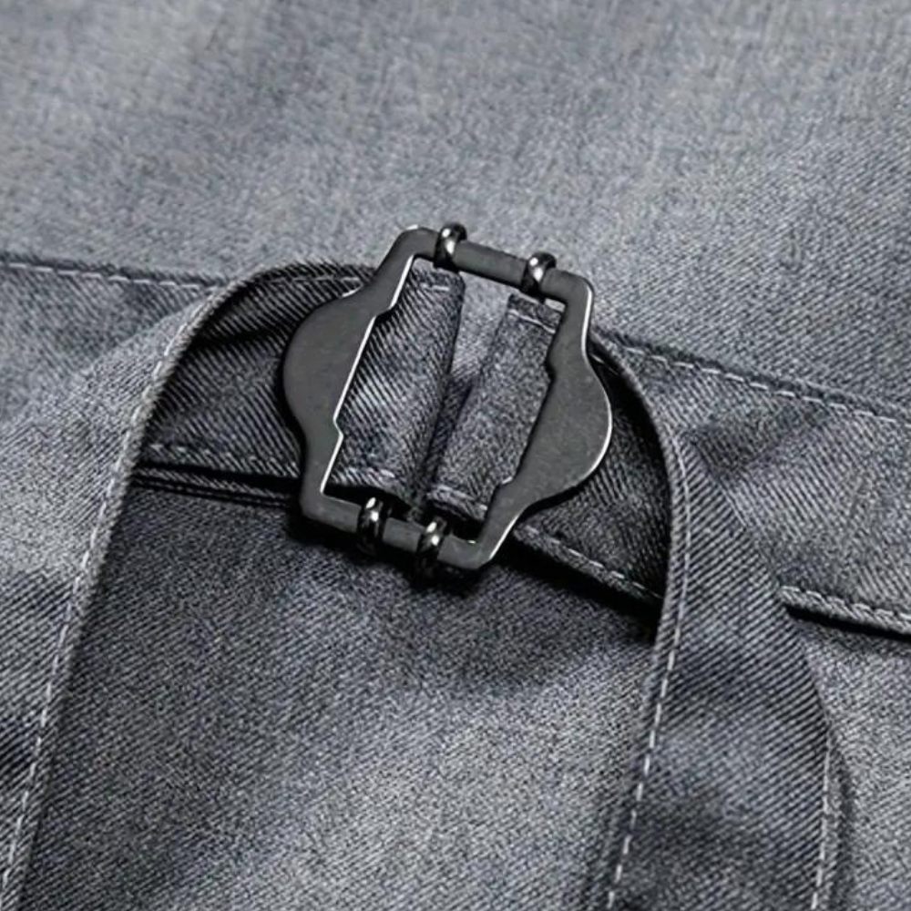 Laszlo - Modern herenvest met schuine knopen
