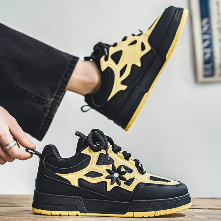 Herenschoenen met vetersluiting en gestroomlijnde afwerking