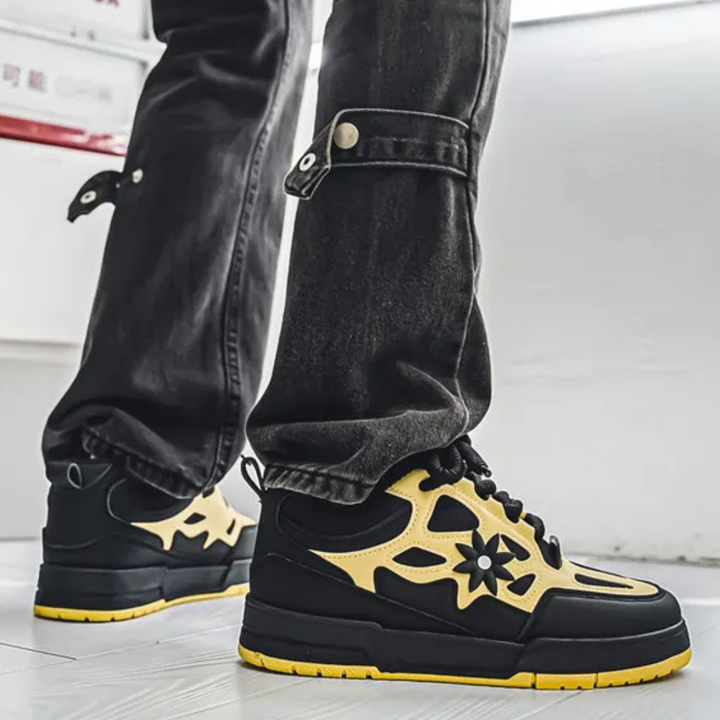 Herenschoenen met vetersluiting en gestroomlijnde afwerking