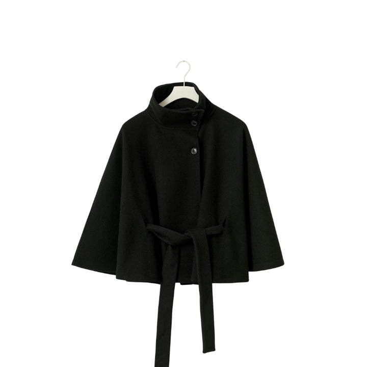 Damesjas met hoge kraag en knoopsluiting