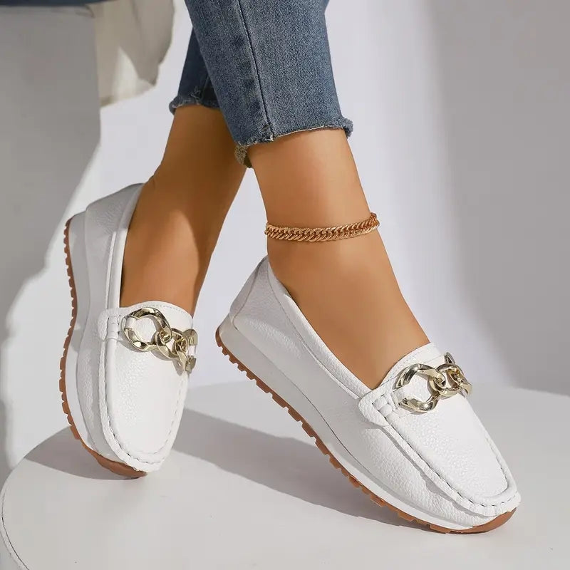 Damesmocassins met decoratieve gesp