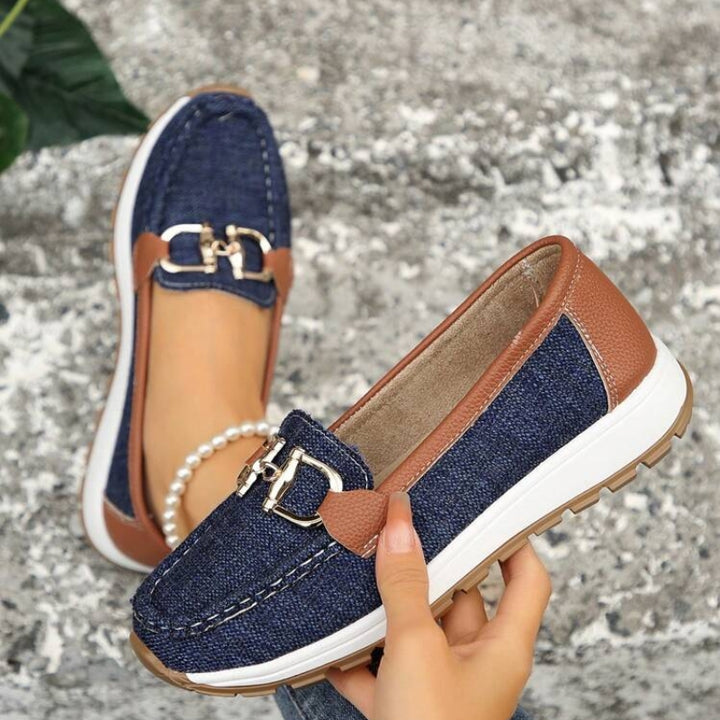 Damesmocassins met decoratieve gesp