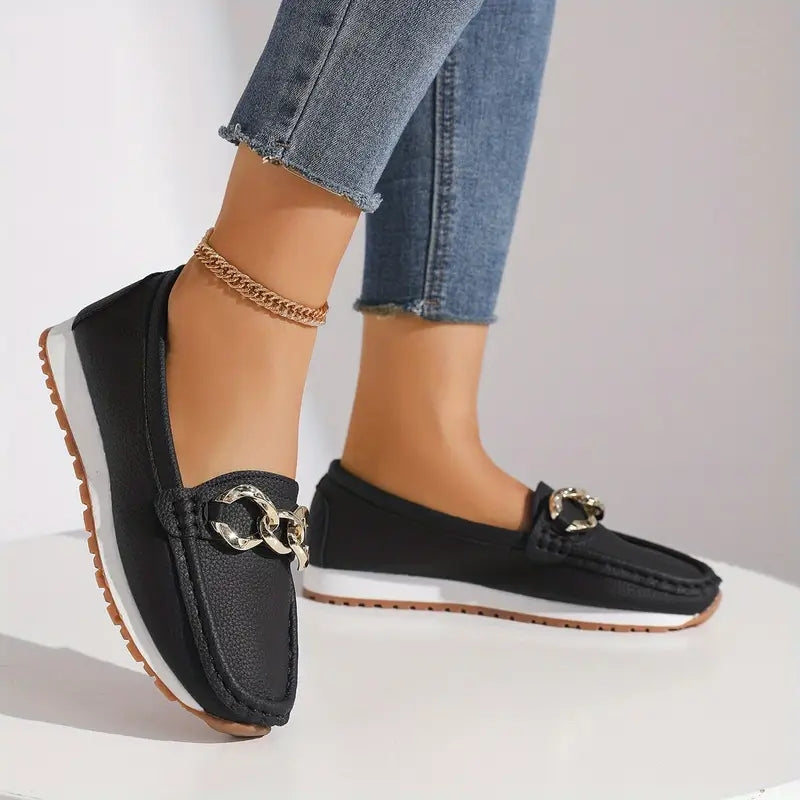 Damesmocassins met decoratieve gesp