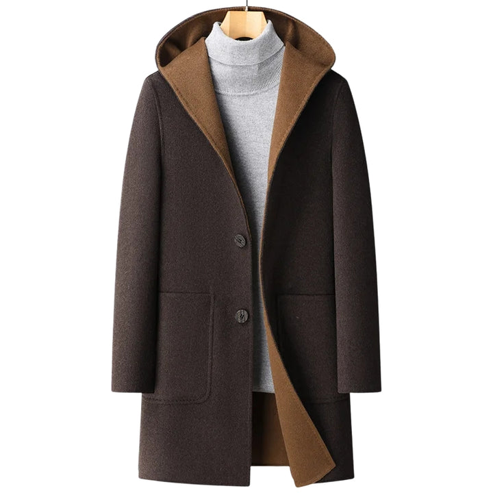 Jas met capuchon en twee knopen voor heren